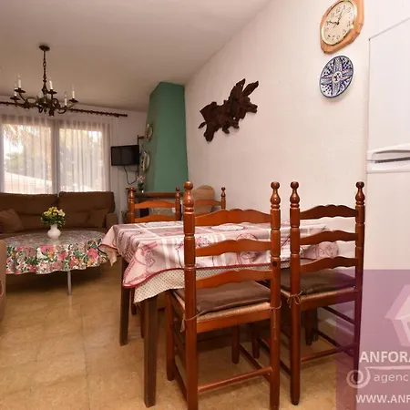 Holiday home Laurel By Interhome